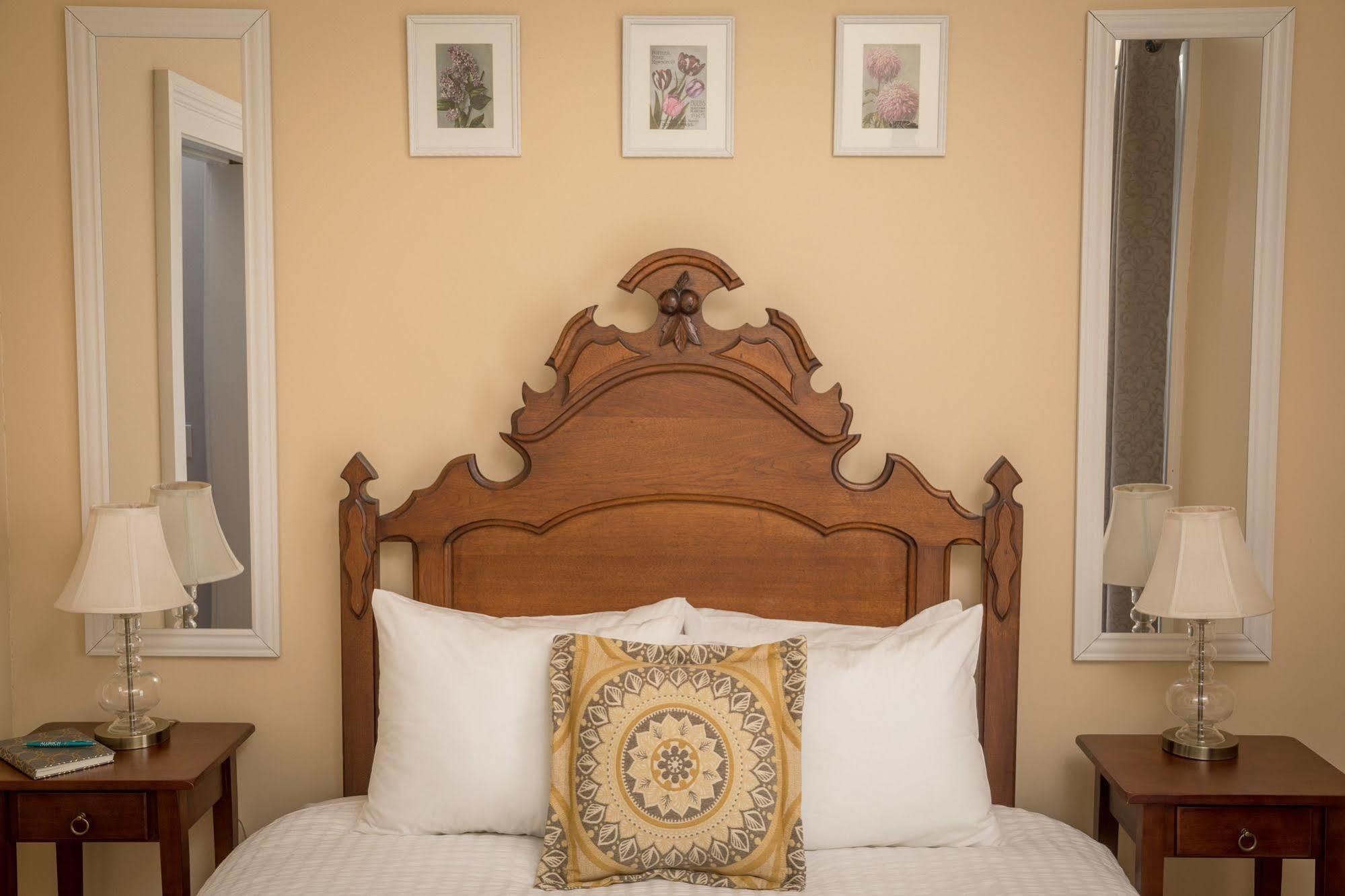 Aldrich Guest House กาลีนา ภายนอก รูปภาพ